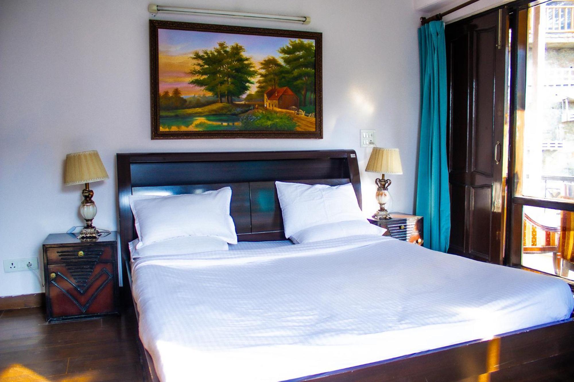 Whispering Pines Villa Shimla Eksteriør billede