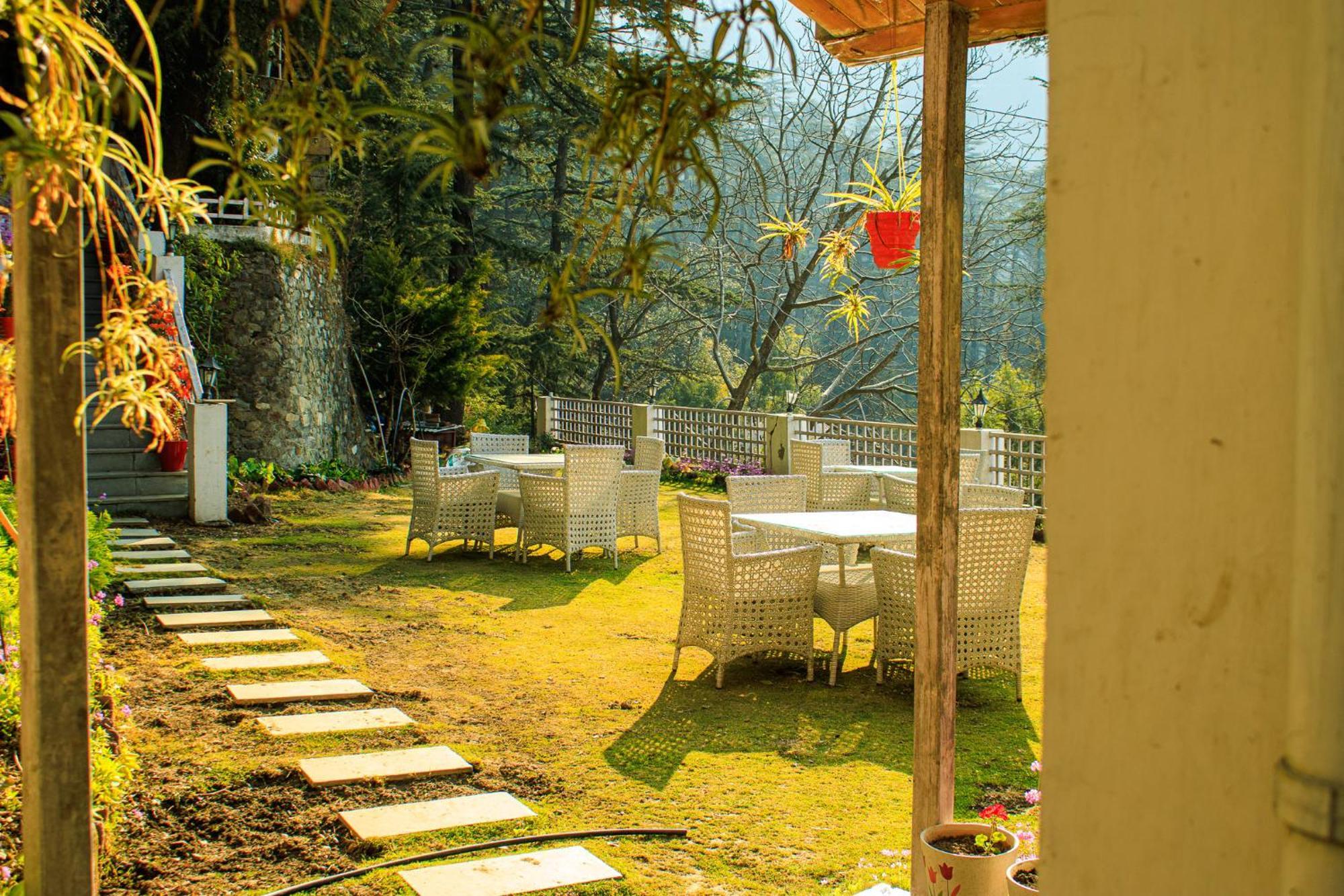 Whispering Pines Villa Shimla Eksteriør billede