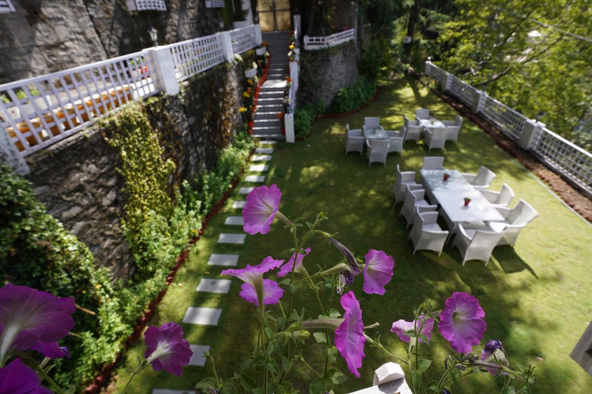 Whispering Pines Villa Shimla Eksteriør billede